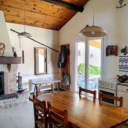 Chalet Typique Au Coeur De La Petite Camargue Villa Vauvert Luaran gambar